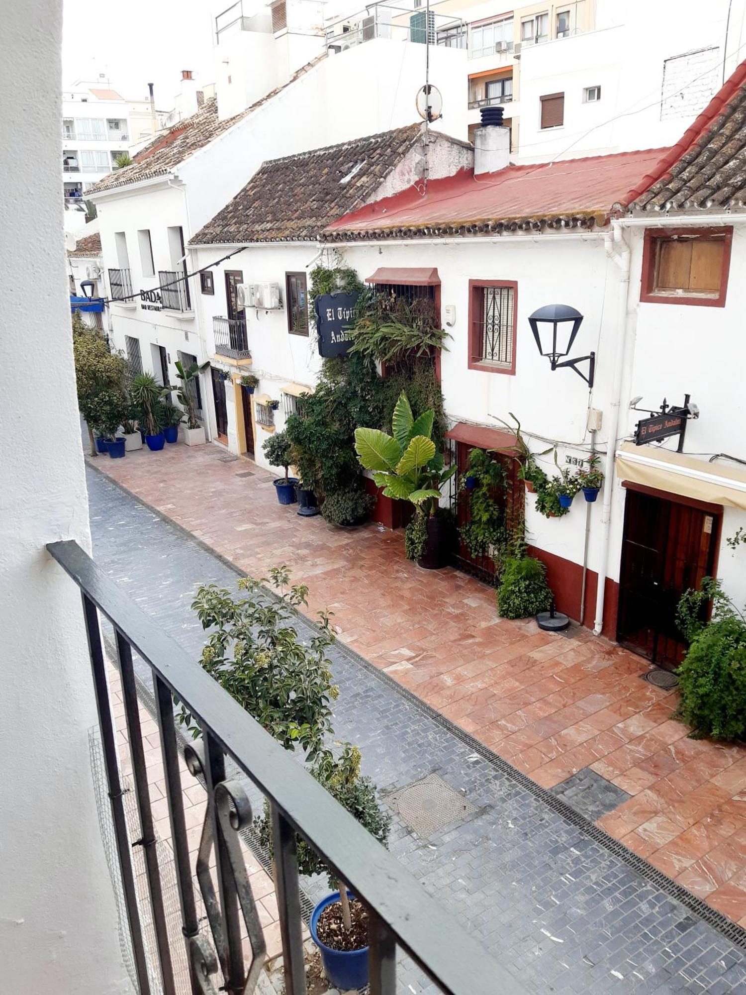 Impressive Apartment With 3 Bedrooms Metres From The Beach エステポナ エクステリア 写真